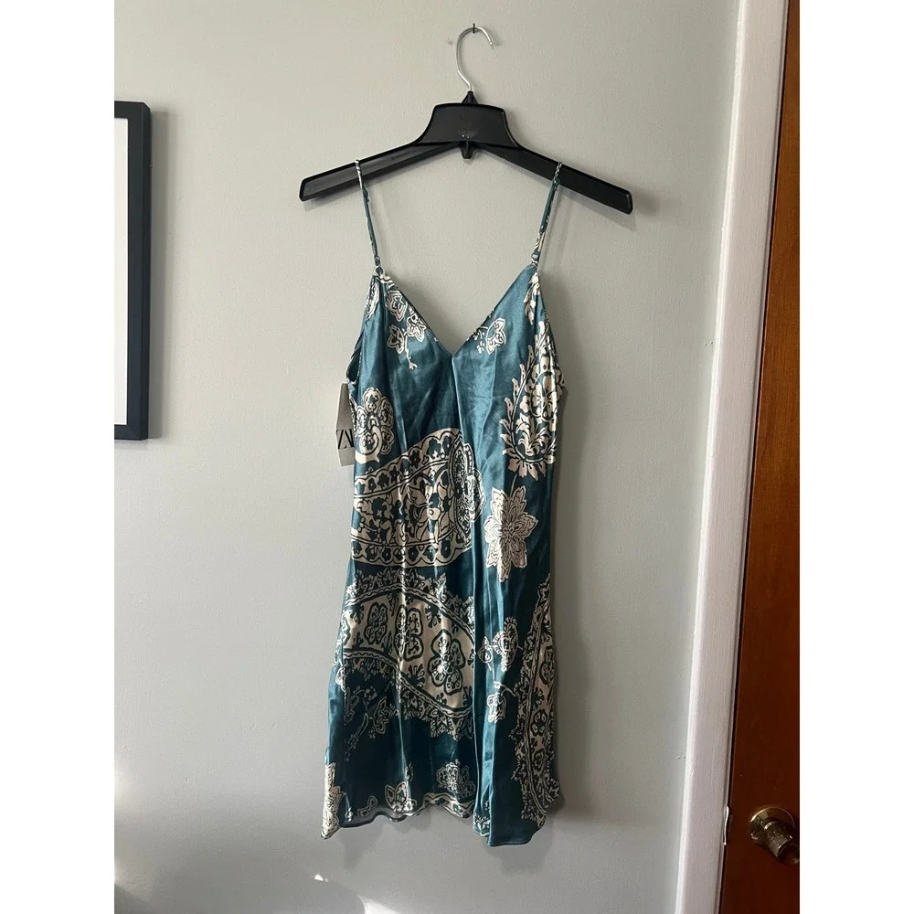 Zara Sleeveless Faux Silk Mini Dress V-neck Paisley Women Size M NWT - Picture 5 of 5